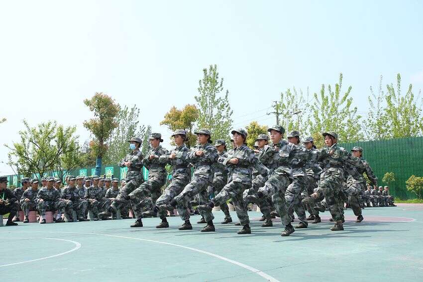 正苗启德青少年特训学校周